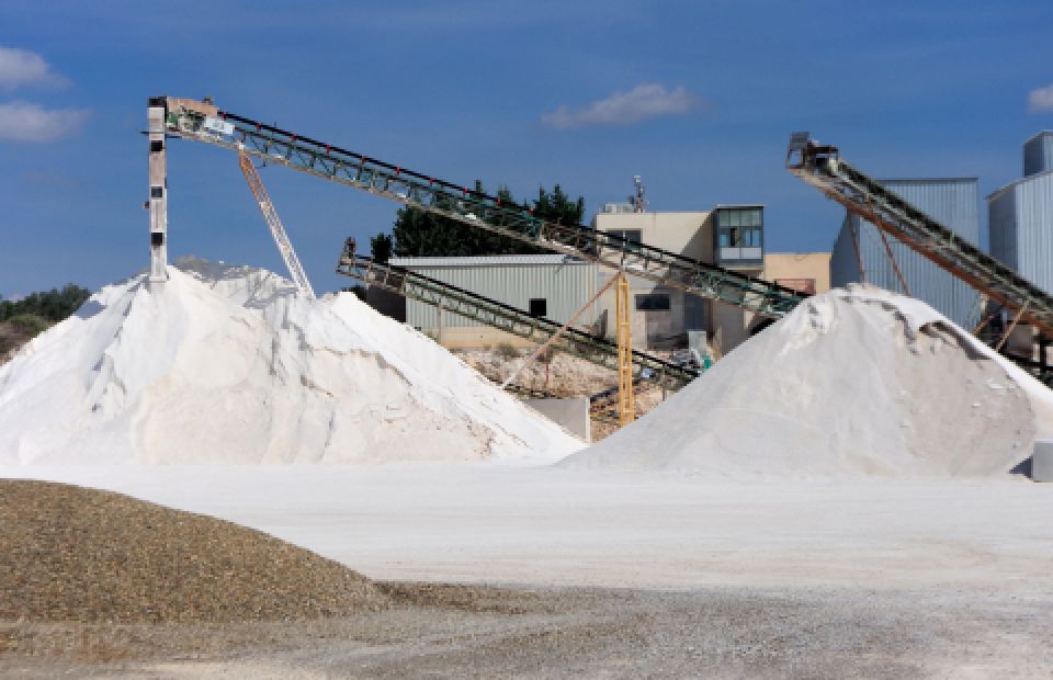 Предлагаем к закупке муку известняковую (доломитовую)